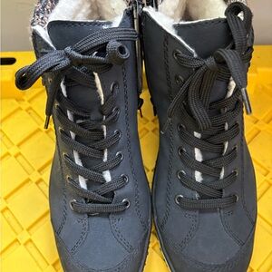 Rieker side zip, Blue leather, lined, warm Boots
